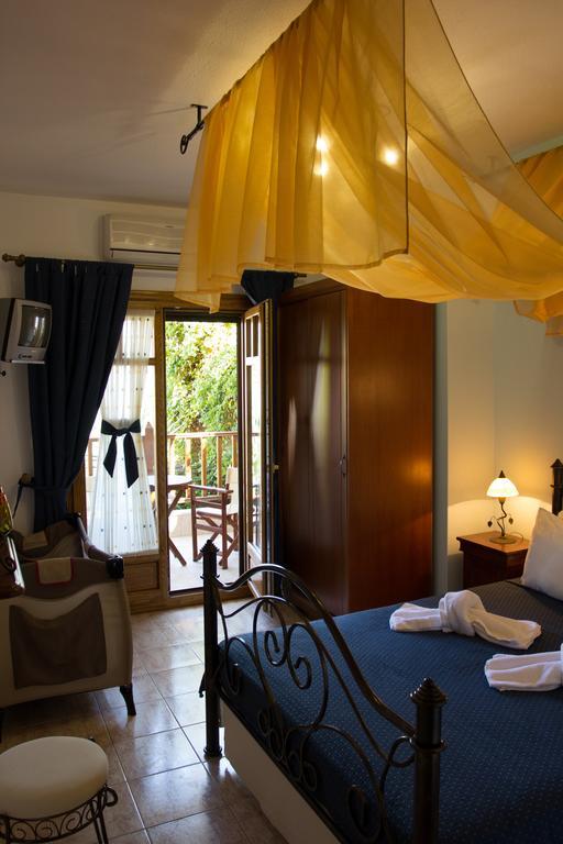 Hotel Ismini Amoliani Rum bild