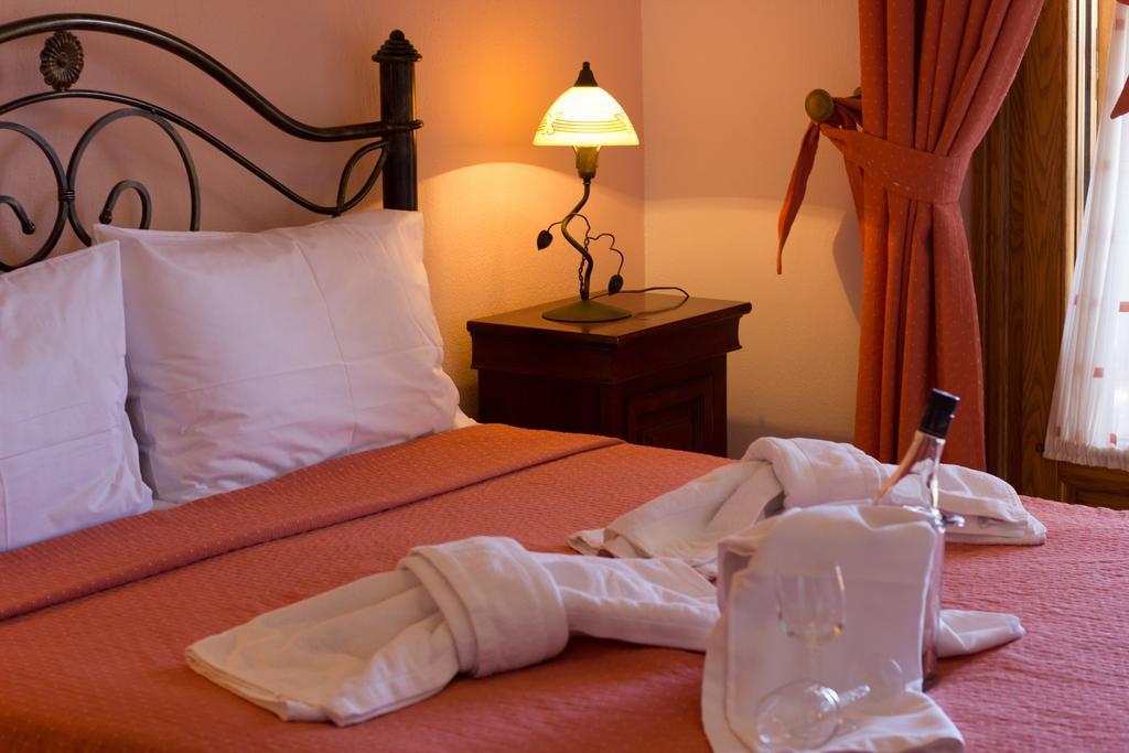 Hotel Ismini Amoliani Rum bild