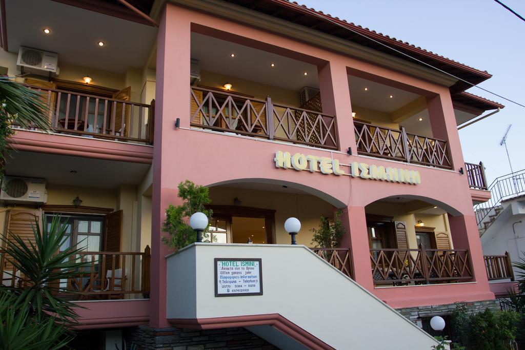Hotel Ismini Amoliani Exteriör bild