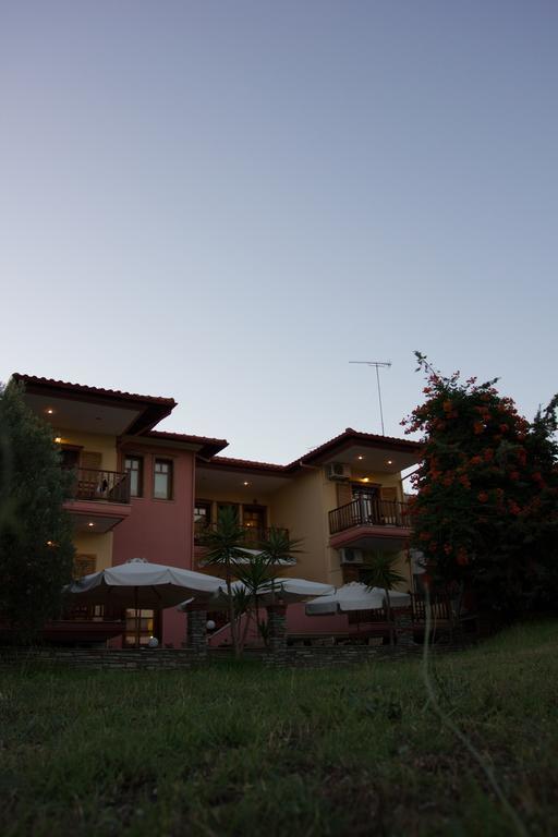 Hotel Ismini Amoliani Exteriör bild